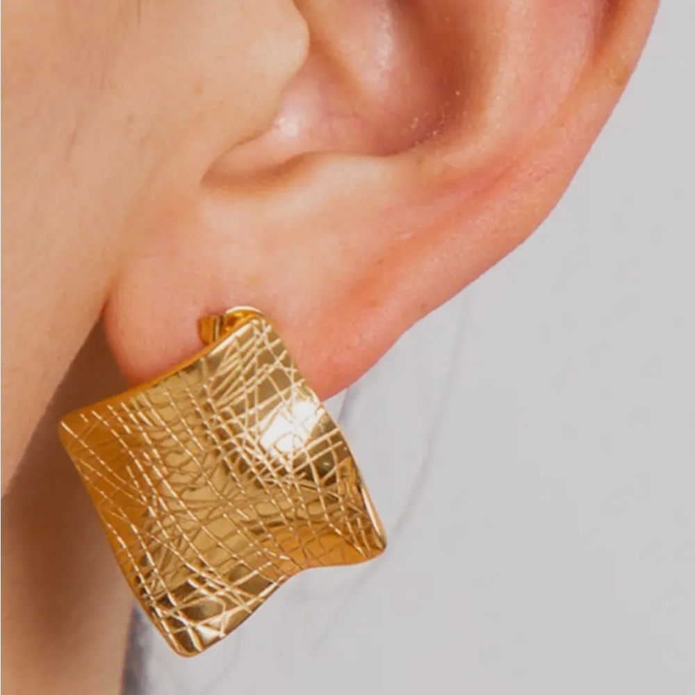 Etched Croc Skin Button Earrings